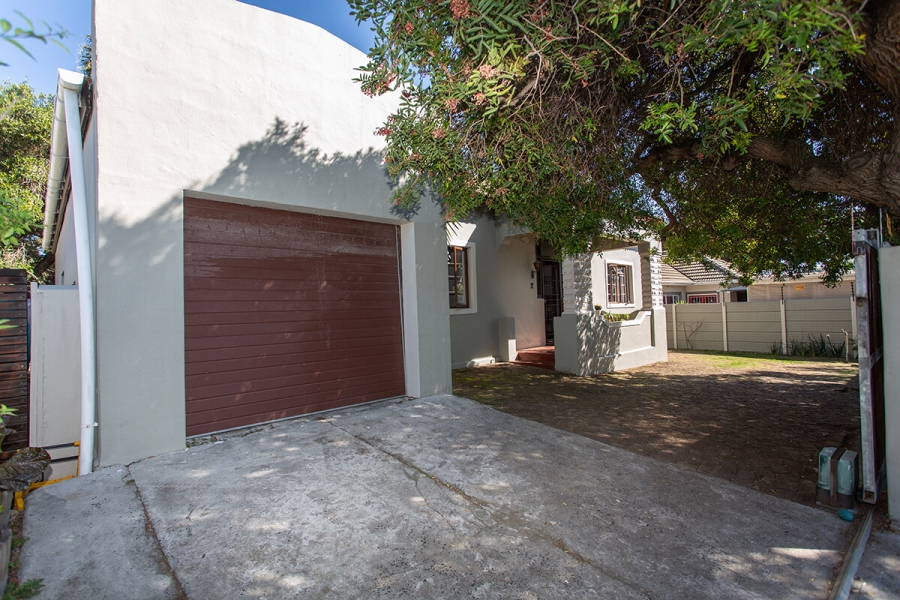 3 Bedroom Property for Sale in Oakdale Western Cape